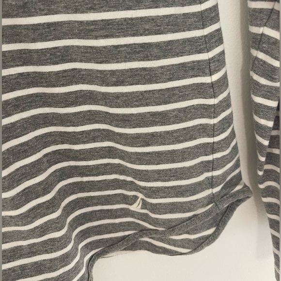 Nautica women's top in a white and grey striped pattern with shoulder zippers - Picture 2 of 7